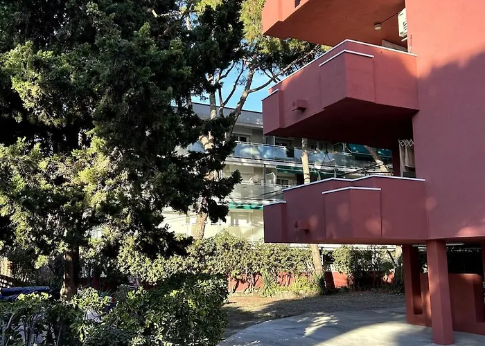 2 Terraces With Parking